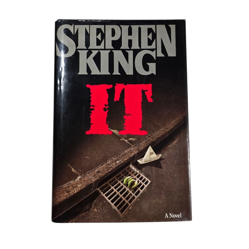 Vintage IT by Stephen King First Edition First Printing Hardback